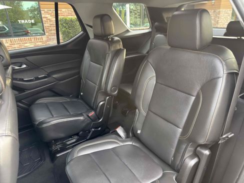 Used 2019 Chevrolet Traverse LT w/ LPO, Floor Liner Package FWD image 82