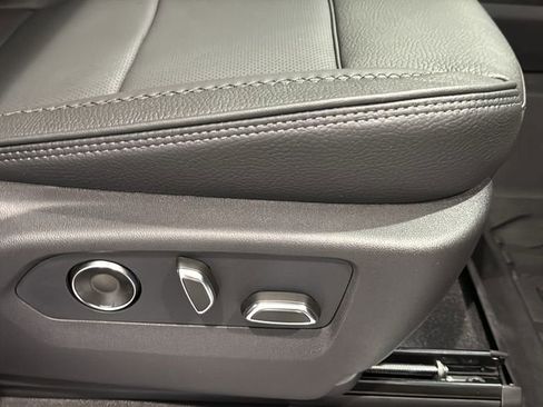 New 2026 GMC Sierra 2500 Denali AWD/4WD image 13