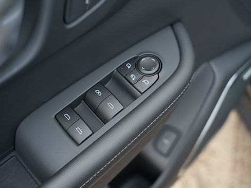 Used 2025 Buick Enclave Preferred image 16