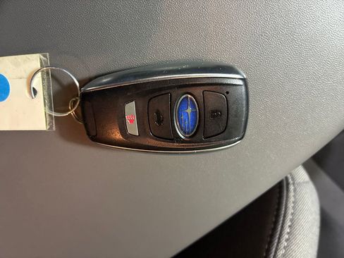 Used 2025 Subaru Crosstrek 2.0i Premium image 40