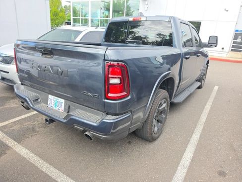 Used 2025 RAM 1500 Big Horn AWD/4WD image 4