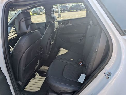 Used 2025 Kia Sportage X-Line w/ Premium Package AWD/4WD image 9