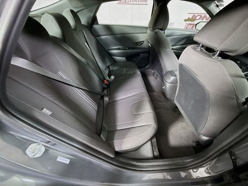 Certified 2025 Hyundai Elantra Sport FWD image 28