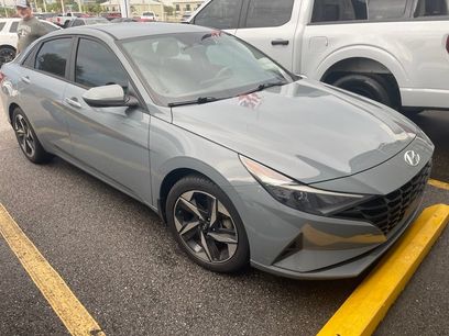 Used 2023 Hyundai Elantra SEL w/ Convenience Package