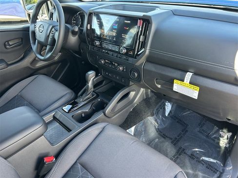 New 2026 Nissan Frontier SV image 9