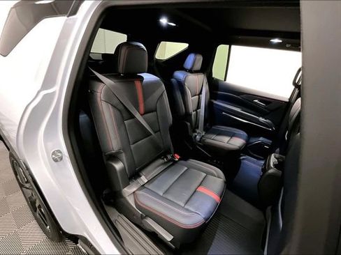 Used 2026 Chevrolet Traverse RS AWD/4WD image 26