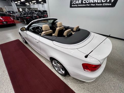 Used 2013 BMW 128i Convertible image 23