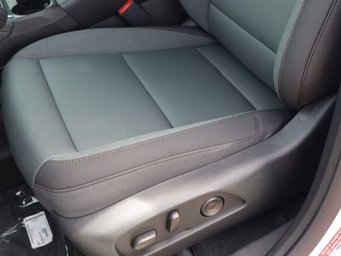 New 2026 GMC Terrain AT4 AWD/4WD image 11