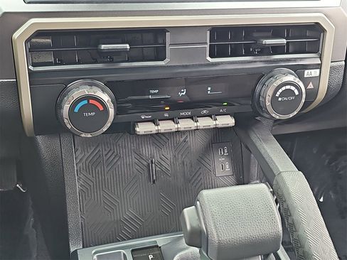 Used 2025 Toyota Tacoma SR5 image 23