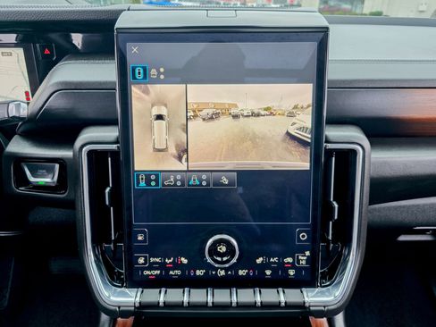 Used 2025 GMC Yukon XL Denali w/ Sun & Power Step Package image 51