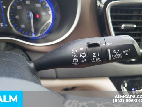 Used 2023 Chrysler Voyager LX FWD image 14