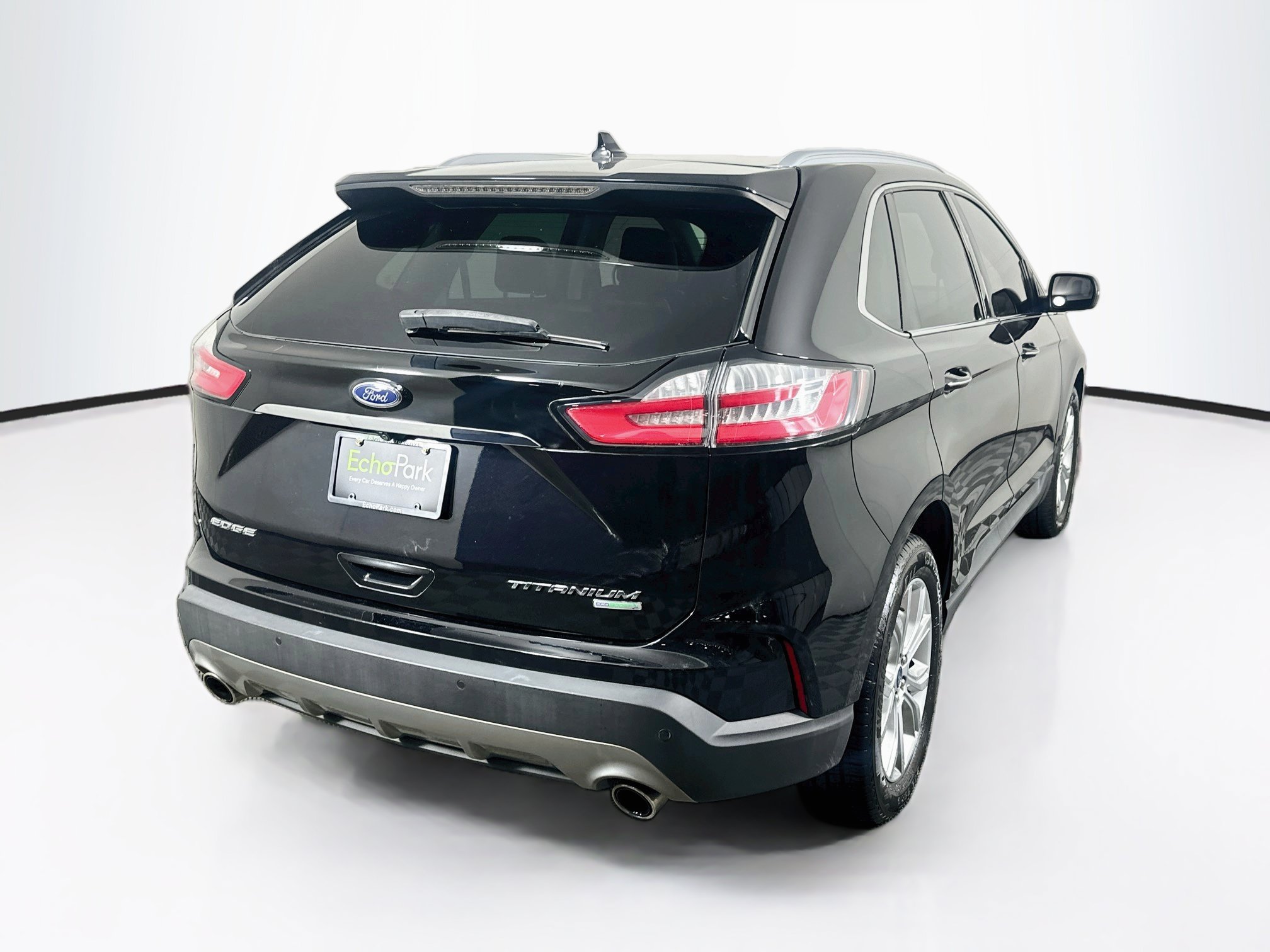 Used 2020 Ford Edge Titanium FWD image 9