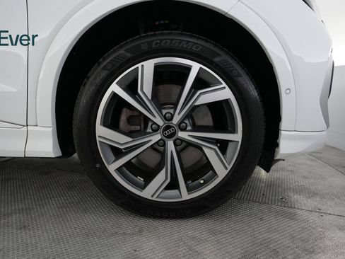 Used 2024 Audi Q4 e-tron Prestige AWD/4WD image 20