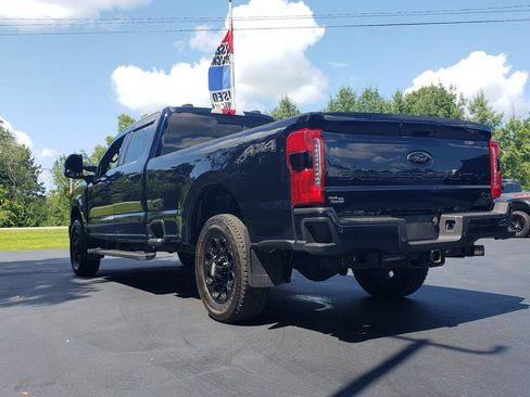 Used 2024 Ford F250 Lariat w/ Black Appearance Package AWD/4WD image 8