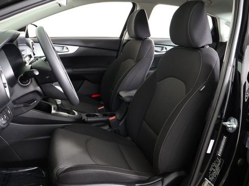 Used 2024 Kia Forte LXS w/ LXS Technology Package FWD image 29