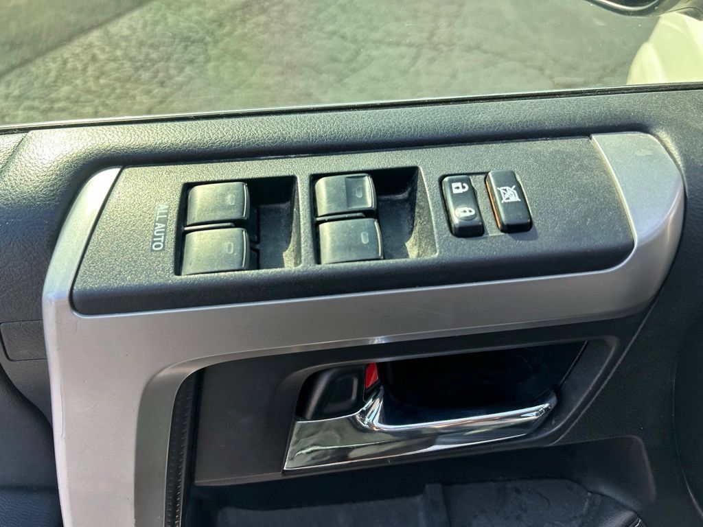 Used 2018 Toyota 4Runner Limited AWD/4WD image 14