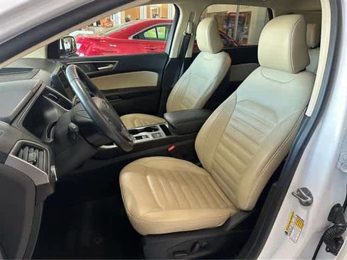 Used 2022 Ford Edge SEL w/ Convenience Package image 19