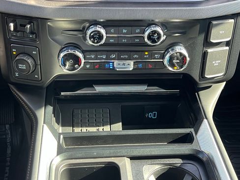 Used 2024 Ford F250 Platinum image 34