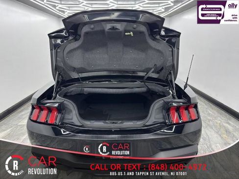Used 2024 Ford Mustang Premium RWD image 6
