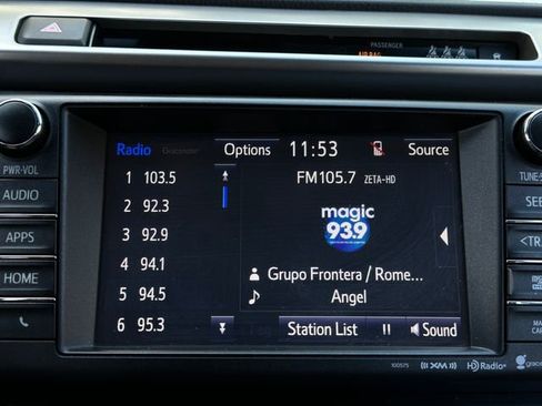 Used 2018 Toyota RAV4 Limited image 23