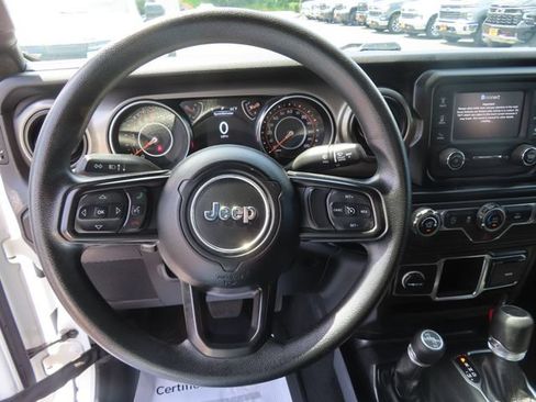 Used 2021 Jeep Gladiator Sport AWD/4WD image 17