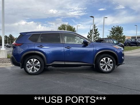 Used 2022 Nissan Rogue SV w/ SV Premium Package AWD/4WD image 3