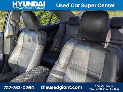 Used 2012 Toyota Camry SE FWD image 3