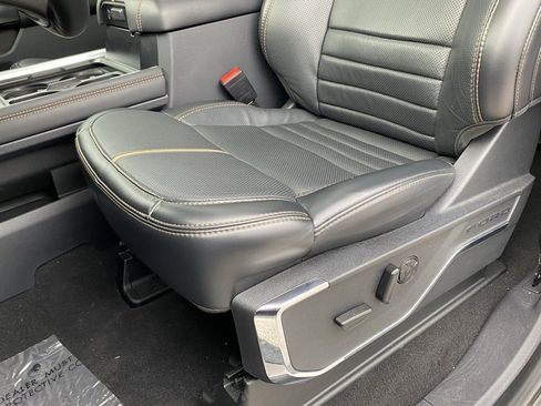 Used 2024 Ford F250 Platinum image 21