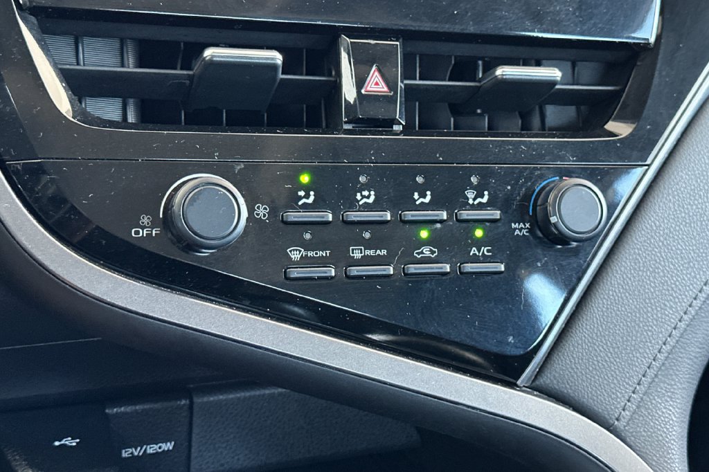 Used 2021 Toyota Camry LE FWD image 24