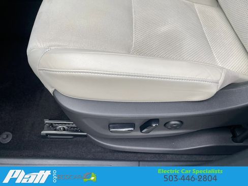 Used 2024 Nissan Ariya FWD image 26