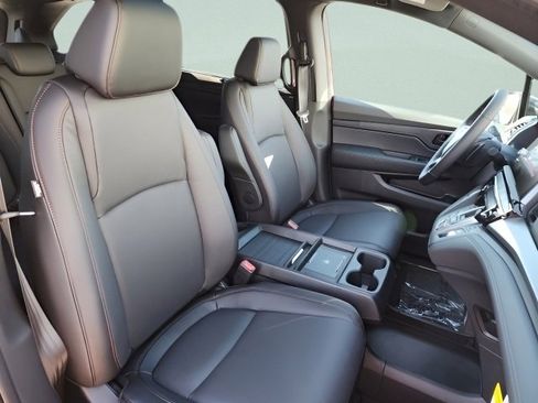 Used 2025 Honda Odyssey Sport-L image 28