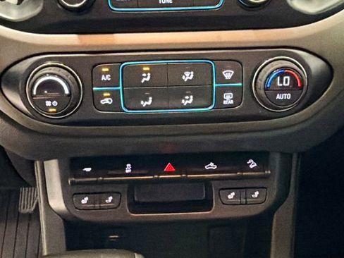 Used 2018 Chevrolet Colorado Z71 AWD/4WD image 15