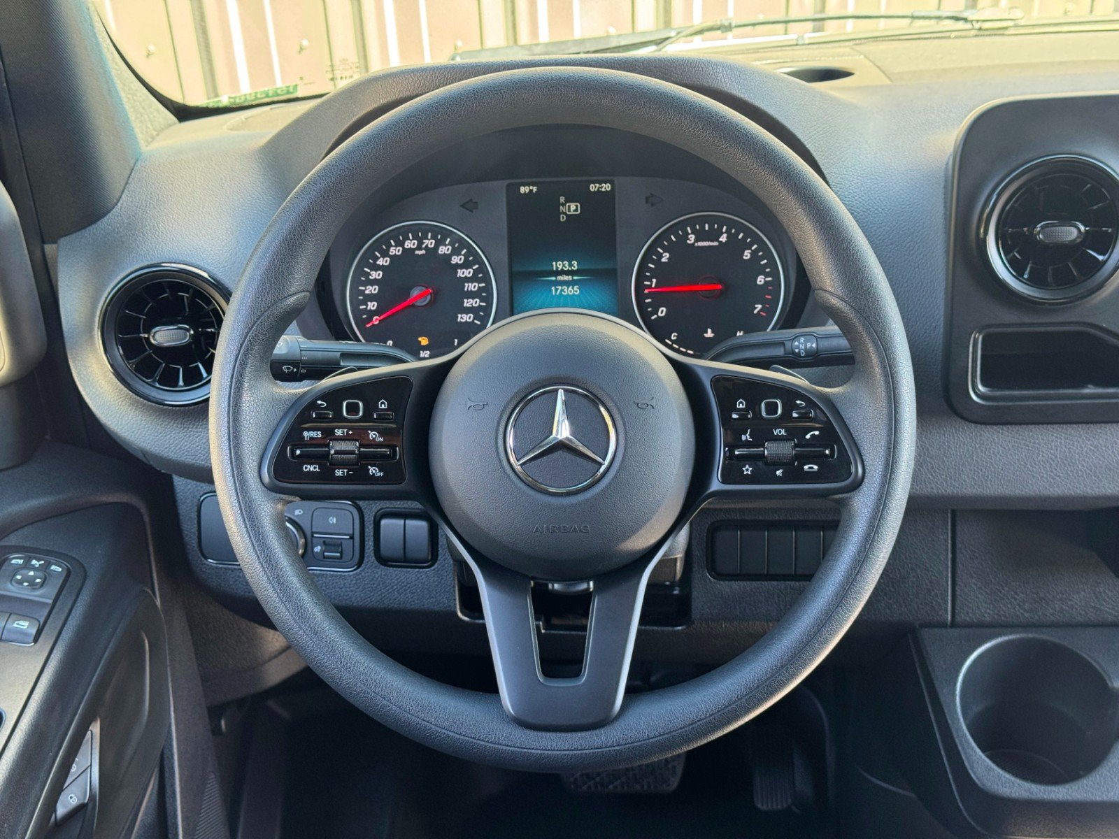 Used 2023 Mercedes-Benz Sprinter 2500 image 17