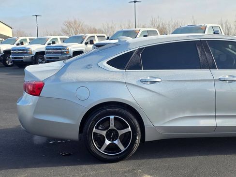 Used 2017 Chevrolet Impala LT image 5