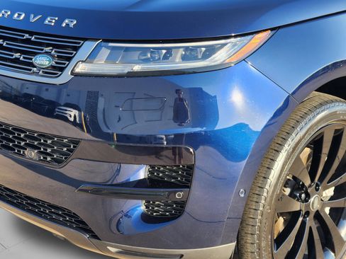 Used 2023 Land Rover Range Rover Sport SE image 9