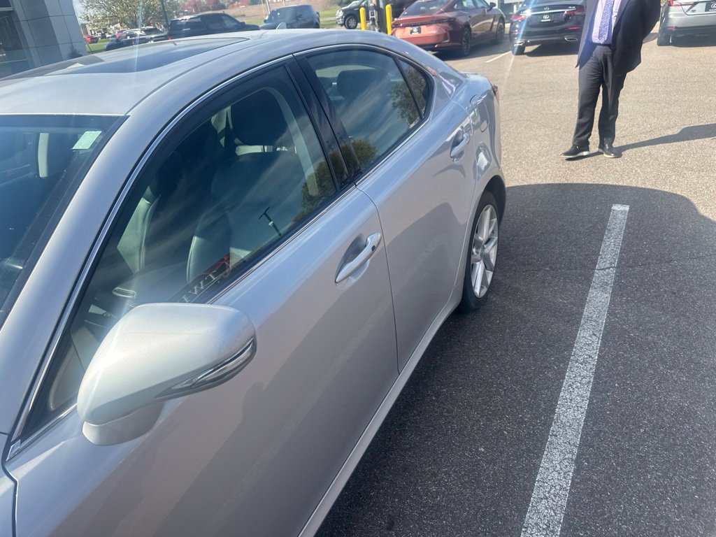 Used 2011 Lexus IS 350 AWD w/ Luxury Plus Value Edition image 5
