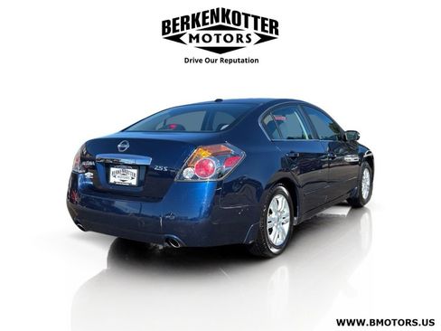 Used 2010 Nissan Altima 2.5 S w/ Premium Audio Pkg image 3