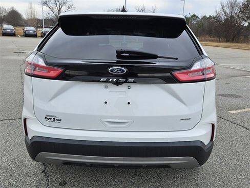 Used 2022 Ford Edge SEL image 9