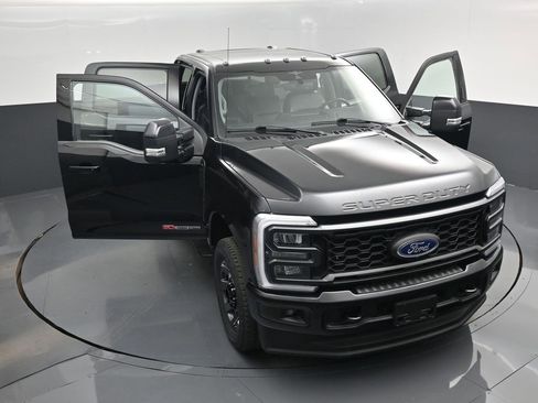 Used 2023 Ford F250 Lariat w/ Sport Appearance Package image 59
