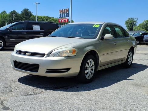 Used 2010 Chevrolet Impala LS FWD image 3