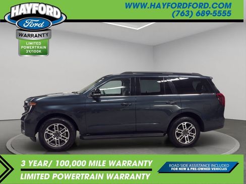Used 2025 Ford Expedition Active AWD/4WD image 2