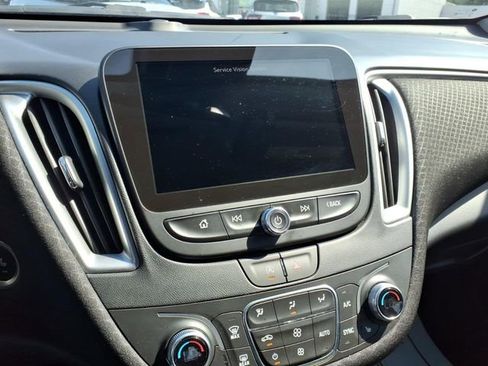 Used 2025 Chevrolet Malibu LT image 18