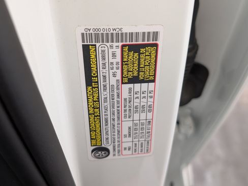 Used 2024 Volkswagen Atlas Cross Sport SE image 39