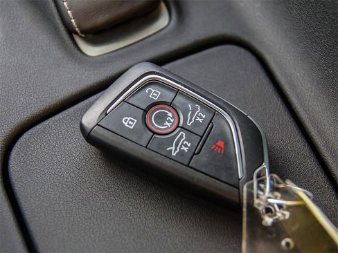 Used 2023 Chevrolet Corvette Stingray Coupe w/ Z51 Performance Package image 30