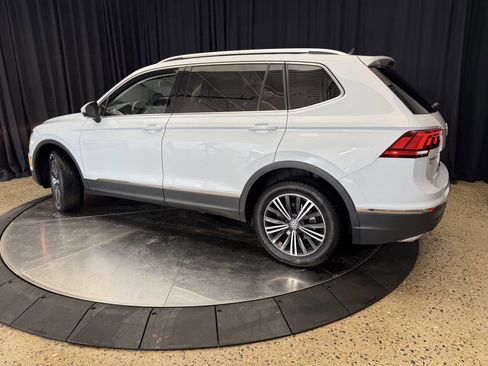 Used 2018 Volkswagen Tiguan SEL image 12