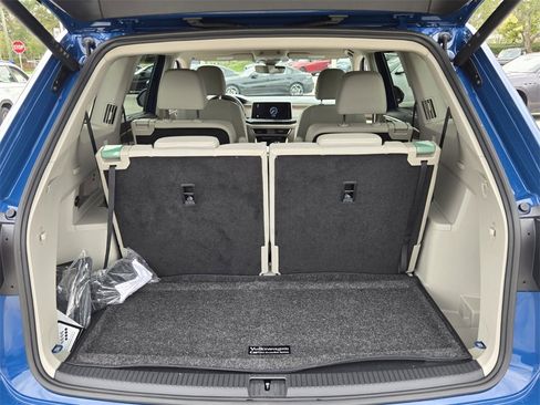 Certified 2025 Volkswagen Atlas SE image 16