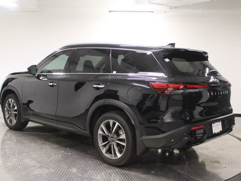 Certified 2025 INFINITI QX60 Luxe w/ Vision Package image 3