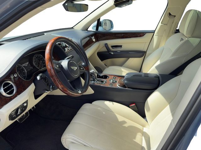 Used 2019 Bentley Bentayga AWD/4WD image 7