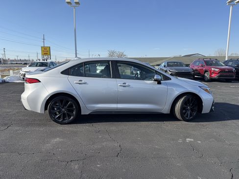 Used 2023 Toyota Corolla SE image 10
