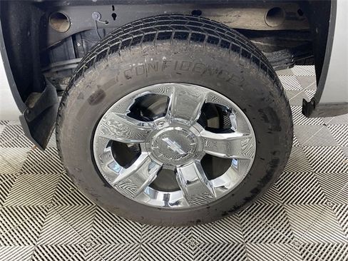 Used 2018 Chevrolet Silverado 1500 LT w/ LT Eassist Package image 19